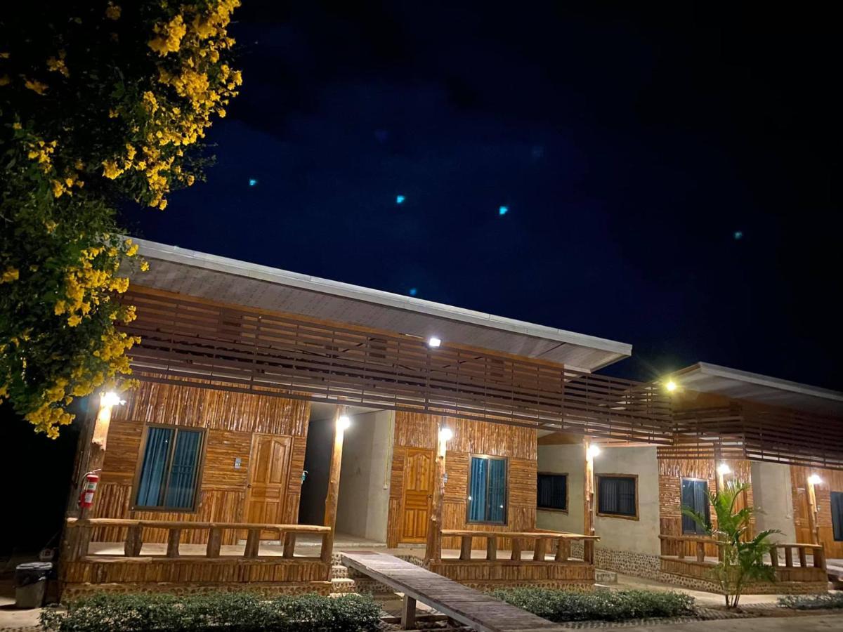 Baan Khue Wieng Resort Mae Sariang Exterior foto